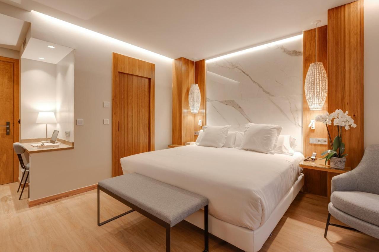 Hotel Boutique Mirlo Barcelona Eksteriør bilde Deluxe room