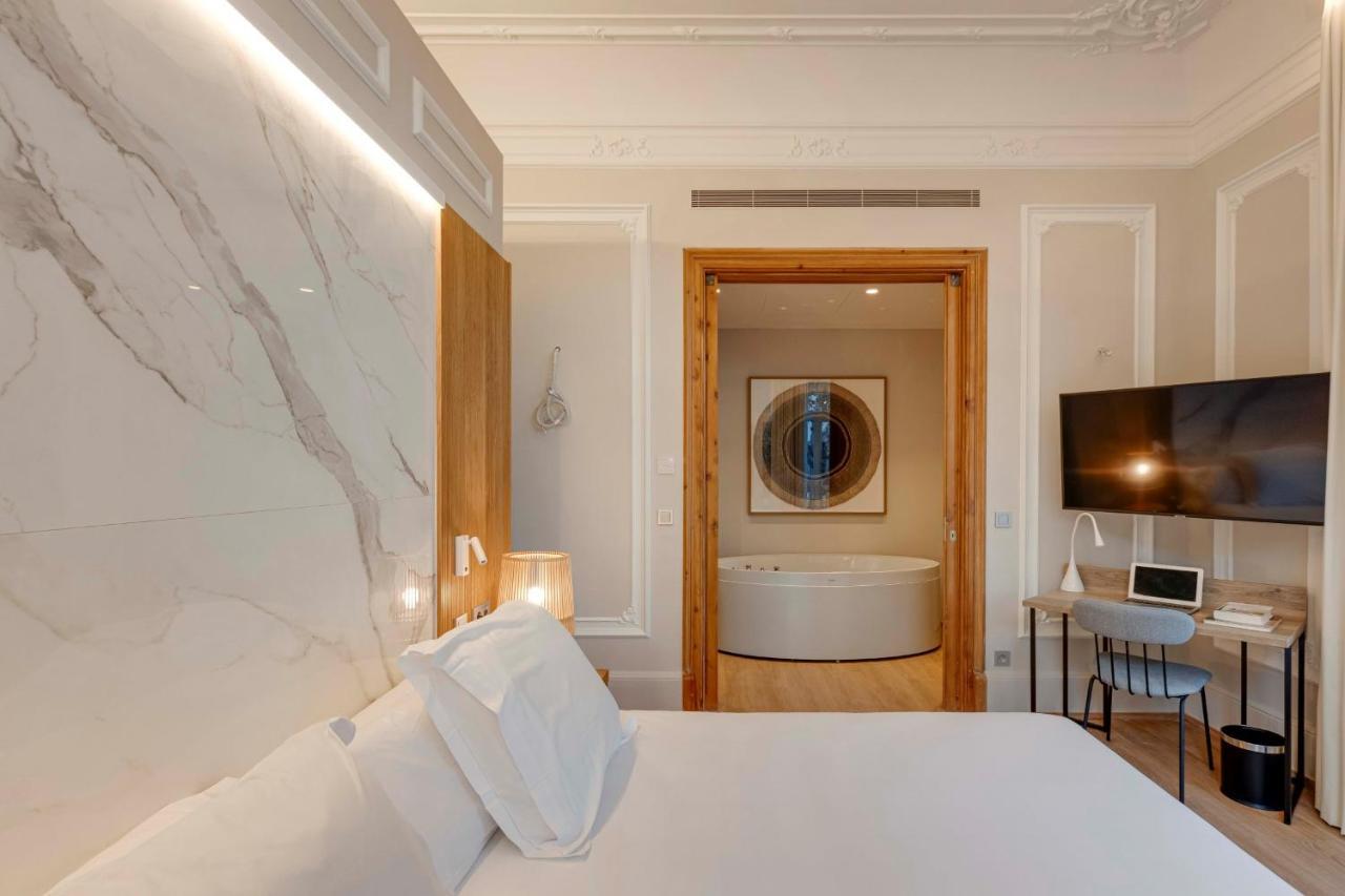 Hotel Boutique Mirlo Barcelona Eksteriør bilde Deluxe room