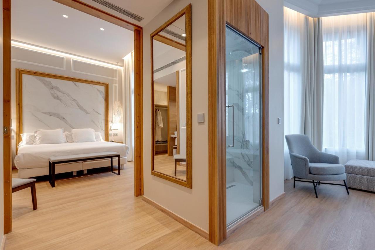 Hotel Boutique Mirlo Barcelona Eksteriør bilde A suite at the hotel