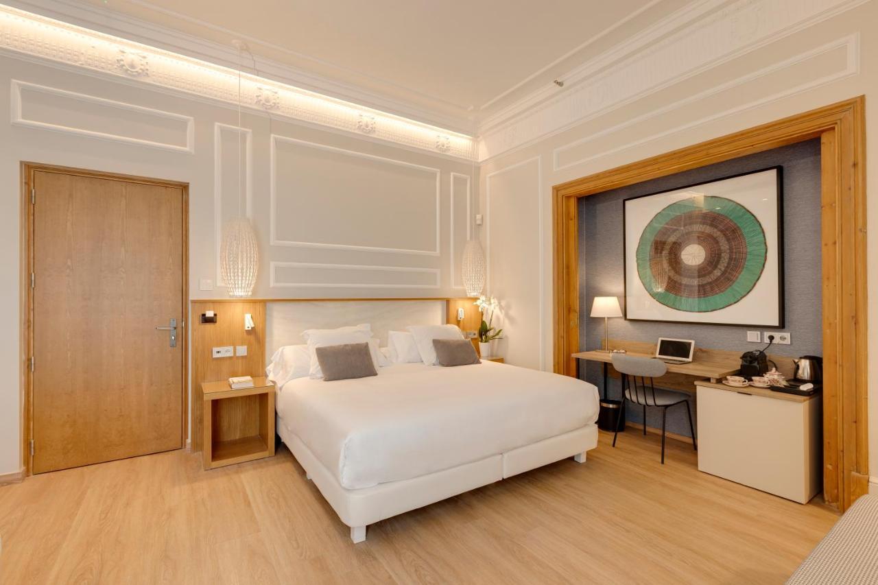 Hotel Boutique Mirlo Barcelona Eksteriør bilde Deluxe Room